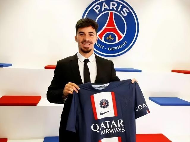 冠军更进一 冠军更进一